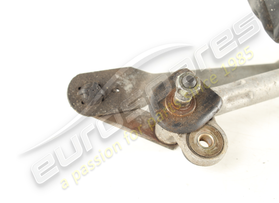 USED MASERATI RHD WINDSCREEN WIPER UNIT. PART NUMBER 383310206 (4) used maserati rhd windscreen wiper unit. part number 383310206 (4)