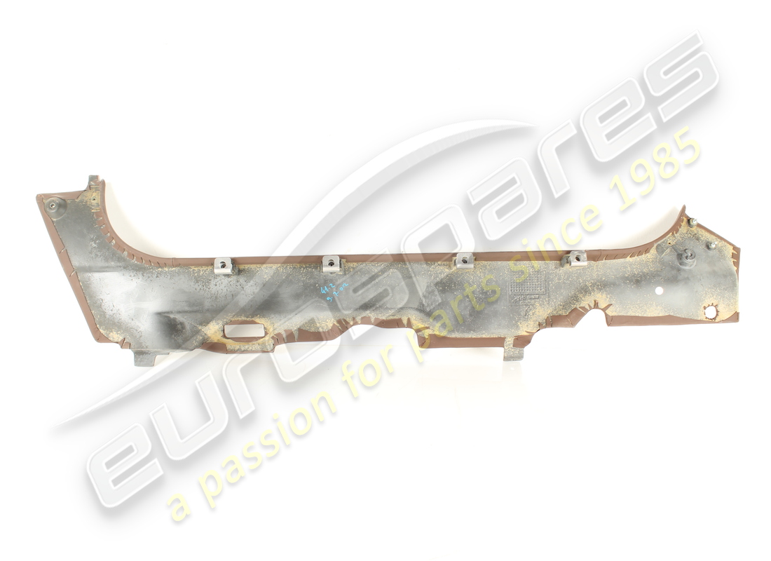used ferrari lh lateral sill trim. part number 82847107 (2)