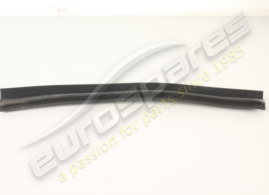 new ferrari guarnizione parasassi. part number 65260100 (4)